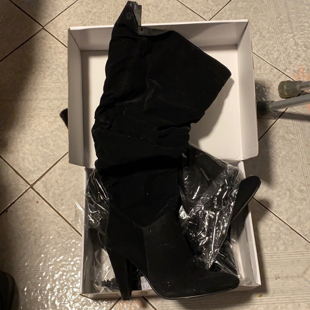 Black heels brand new out of box
